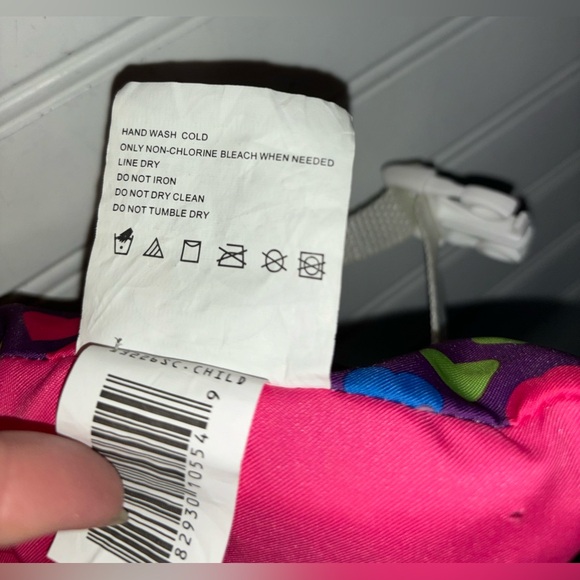 Stallion Body Glove Child 30-50 lbs.
Swimming Jacket/Vest with Sleeve/Floaties - Picture 7 of 7